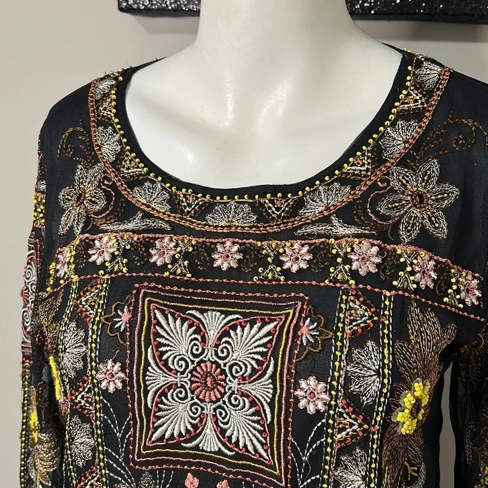 Sundance Beaded and Embroidered Floral Black Top Mesh Sleeve Shirt Sz S
